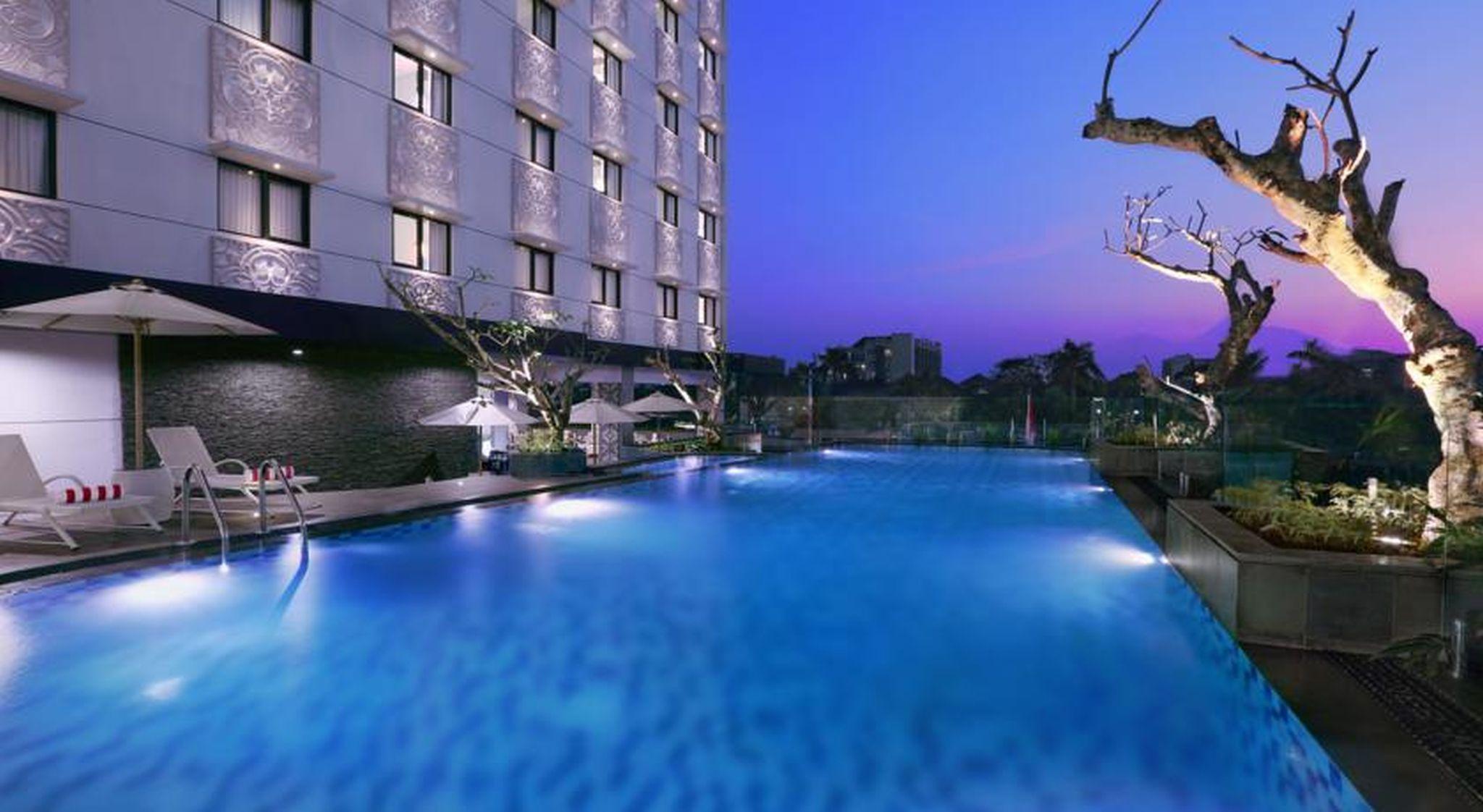Hotel Neo Malioboro By Aston Джок'якарта Екстер'єр фото