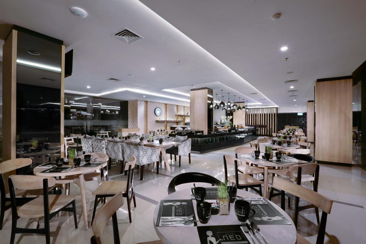 Hotel Neo Malioboro By Aston Джок'якарта Екстер'єр фото